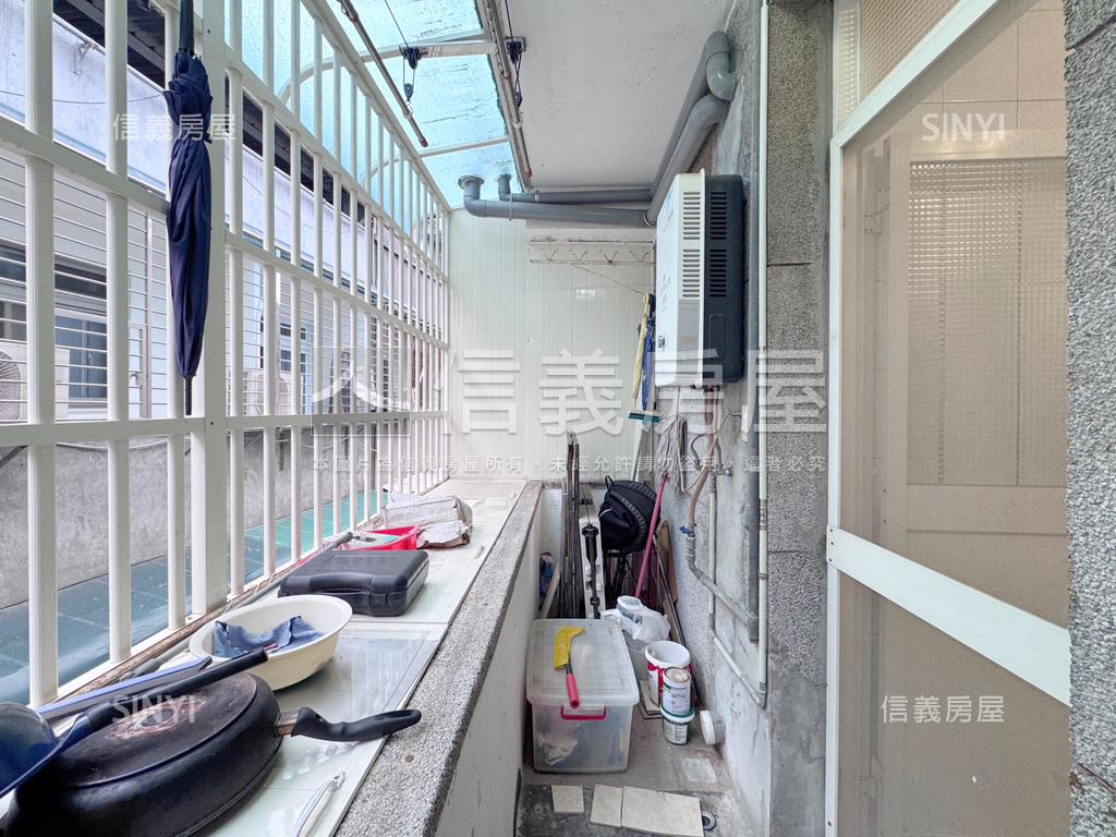 警光靜好邊間三面採光美寓房屋室內格局與周邊環境