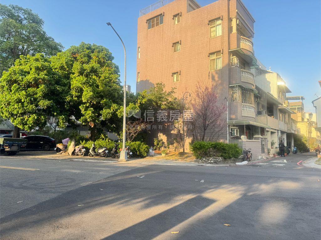 黎明新村朝南透天歡迎賞屋房屋室內格局與周邊環境