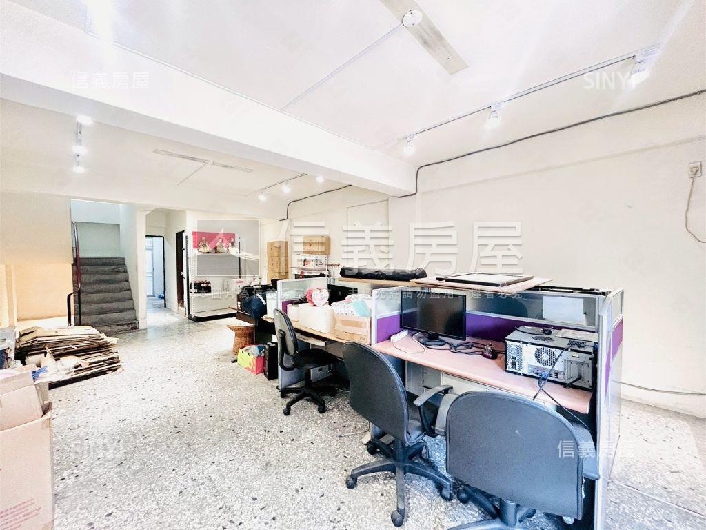 中友百貨質感臨路透天房屋室內格局與周邊環境