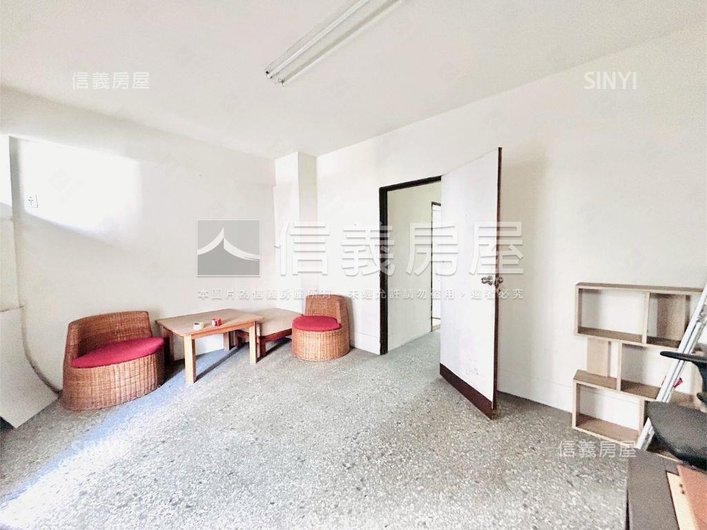 中友百貨質感臨路透天房屋室內格局與周邊環境