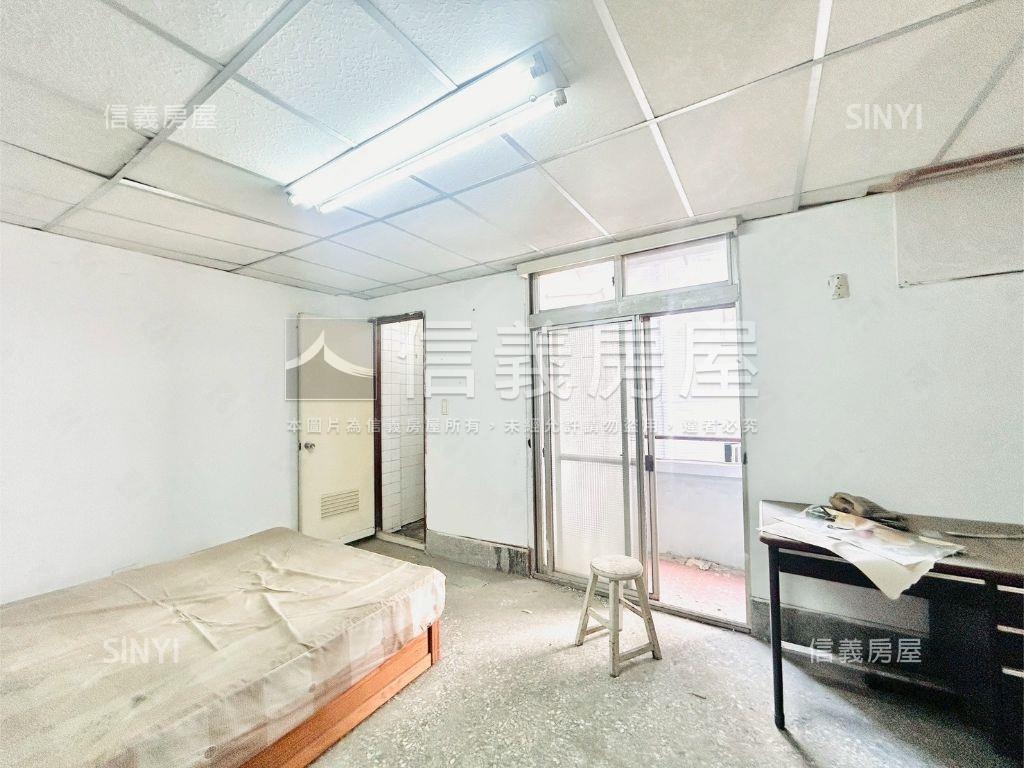 中友百貨質感臨路透天房屋室內格局與周邊環境