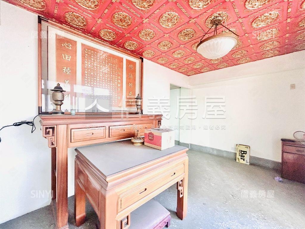 中友百貨質感臨路透天房屋室內格局與周邊環境