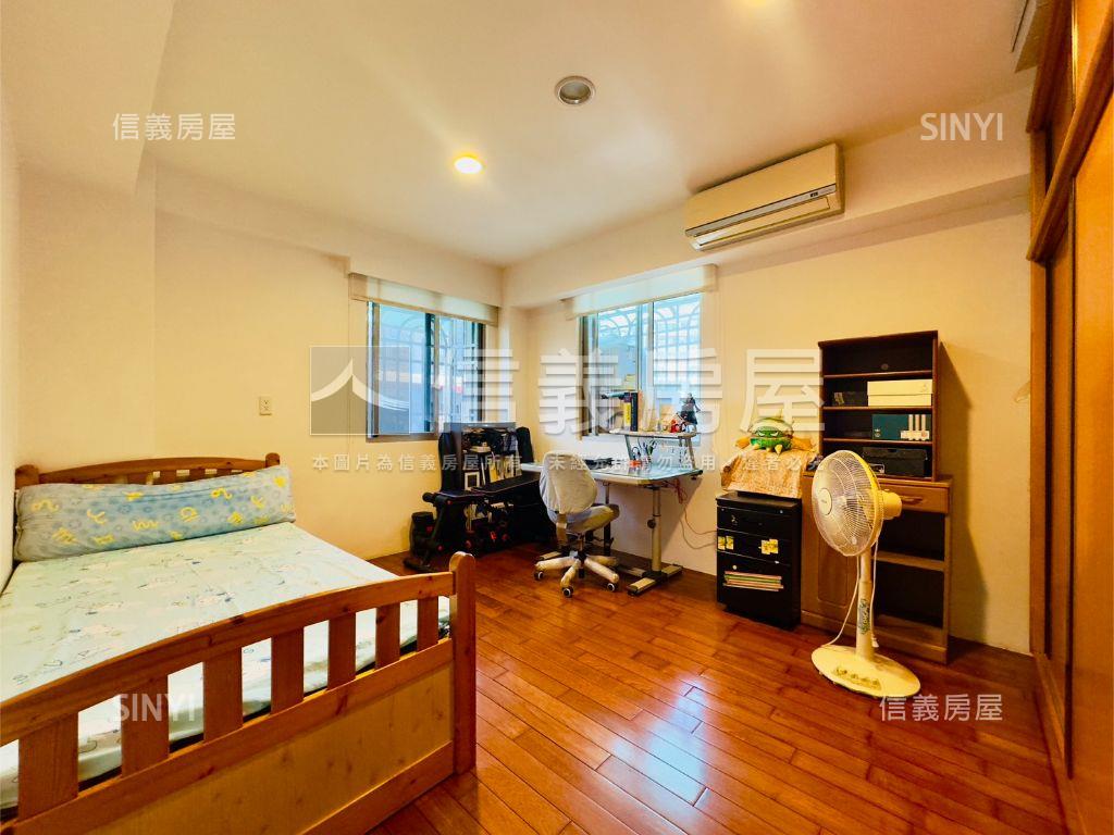 校園第一排。亮麗大三房房屋室內格局與周邊環境
