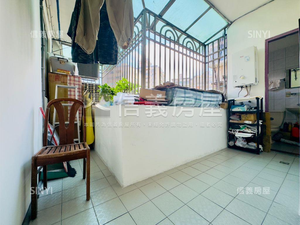 校園第一排。亮麗大三房房屋室內格局與周邊環境