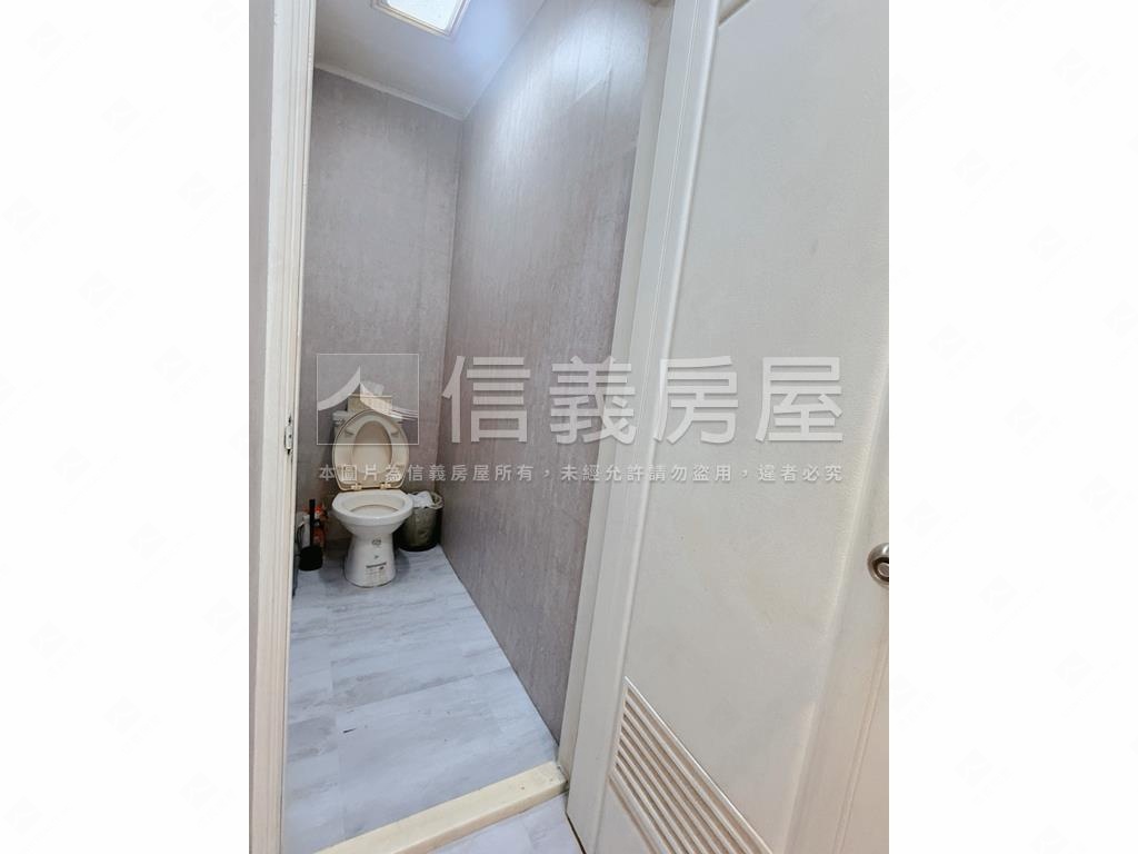 五期臨約２０米路寬金店面房屋室內格局與周邊環境