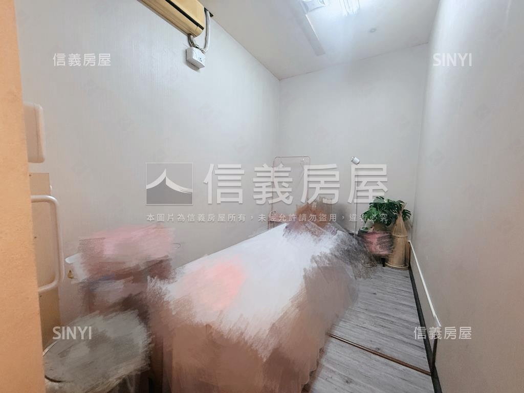 五期臨約２０米路寬金店面房屋室內格局與周邊環境