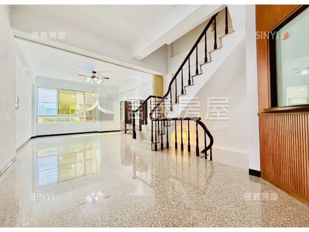 鄭仔寮｜皇龍中庭花園車墅房屋室內格局與周邊環境