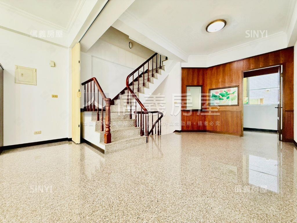 鄭仔寮｜皇龍中庭花園車墅房屋室內格局與周邊環境