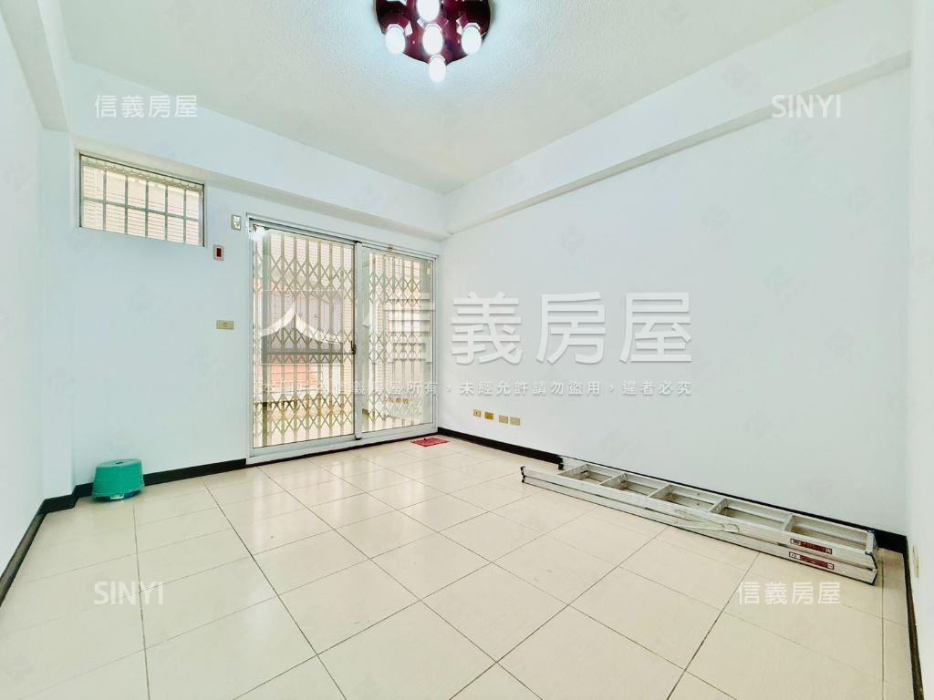 鄭仔寮｜皇龍中庭花園車墅房屋室內格局與周邊環境