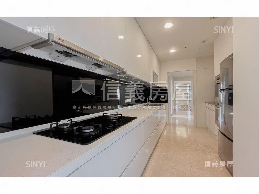 鄉林皇居！高樓邊間精裝戶房屋室內格局與周邊環境