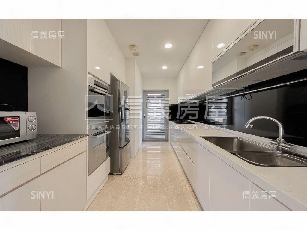 鄉林皇居！高樓邊間精裝戶房屋室內格局與周邊環境