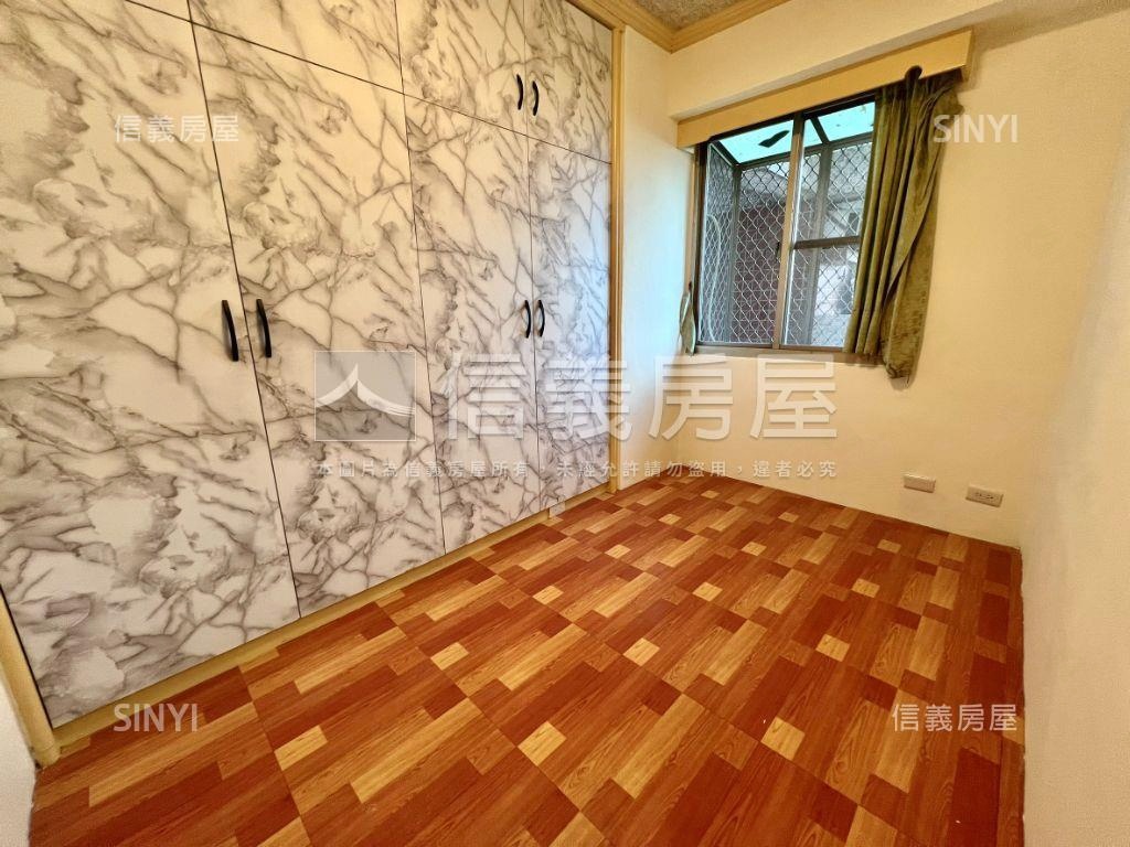 ７９８萬三房平面車位房屋室內格局與周邊環境