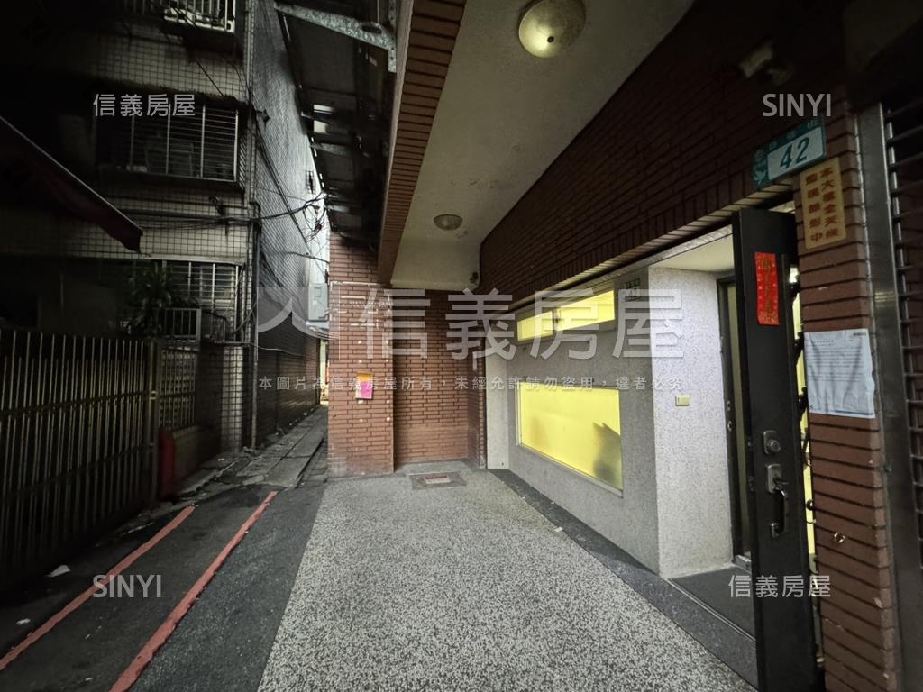 台北福第１＋２樓房屋室內格局與周邊環境