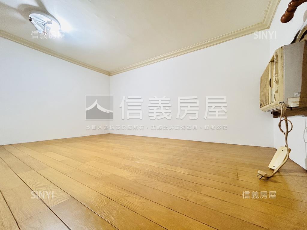 雙連捷運邊間４房＋車位房屋室內格局與周邊環境