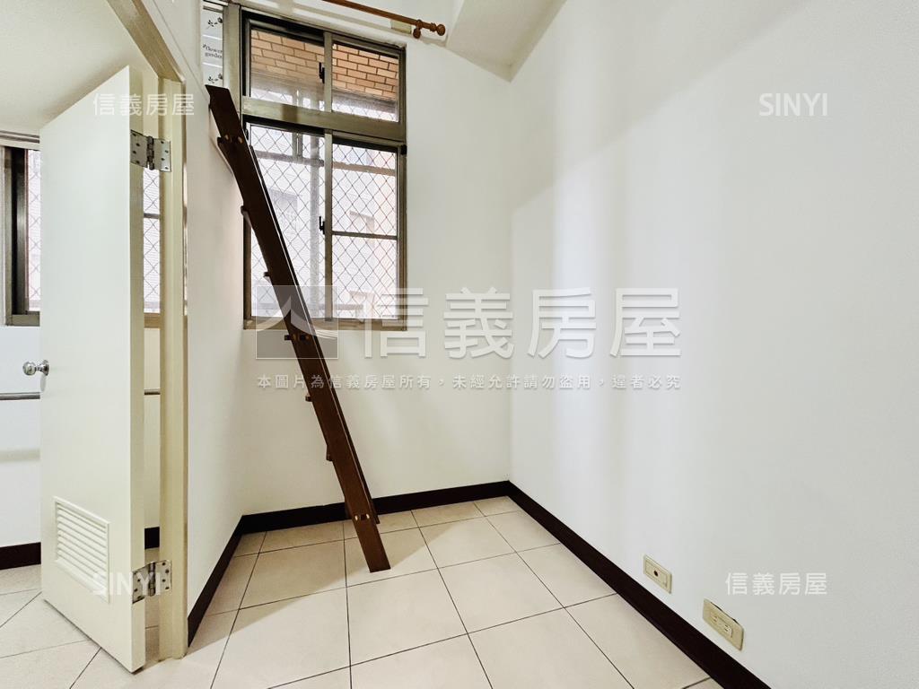 雙連捷運邊間４房＋車位房屋室內格局與周邊環境