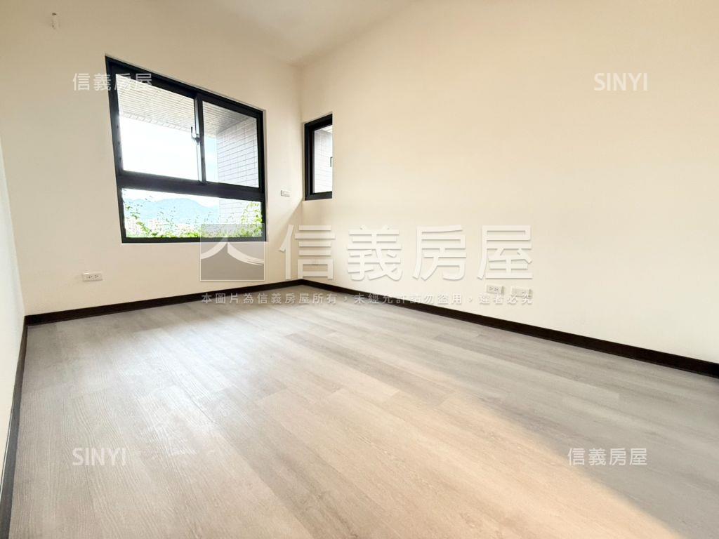 昕光之櫻次頂樓兩房兩衛房屋室內格局與周邊環境