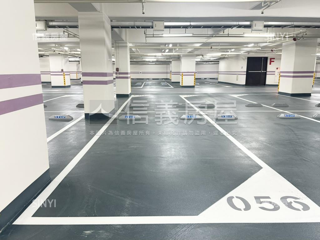 昕光之櫻次頂樓兩房兩衛房屋室內格局與周邊環境