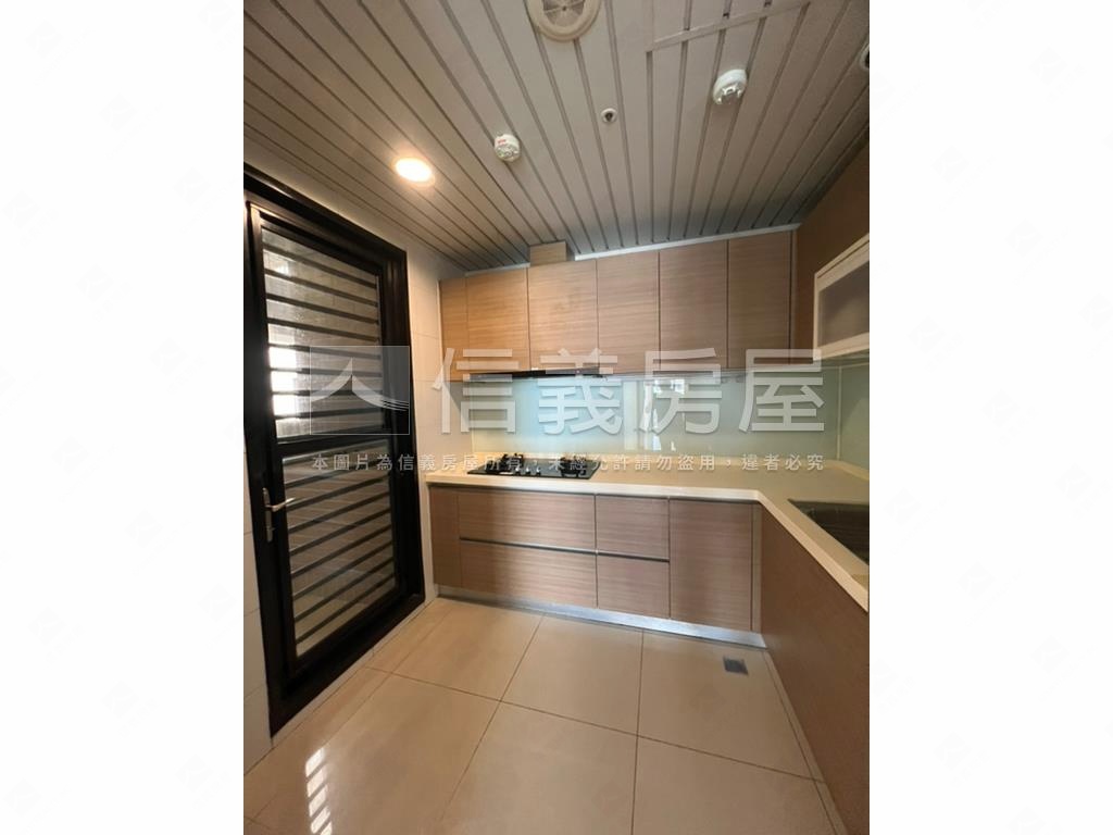 遠雄文青高樓層視野景觀好房屋室內格局與周邊環境