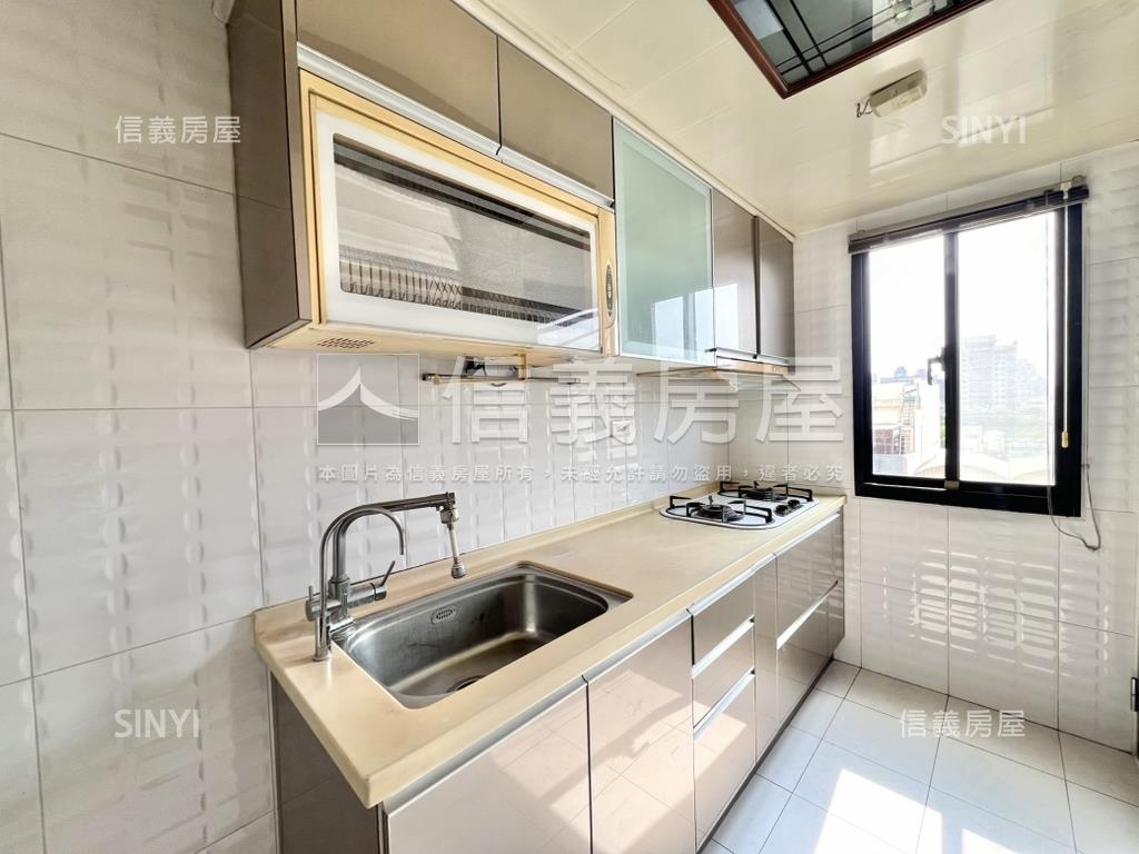閱讀城市三房平車房屋室內格局與周邊環境