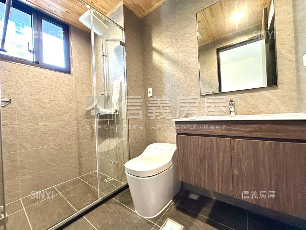 【巨蛋精選】２房２衛平車房屋室內格局與周邊環境