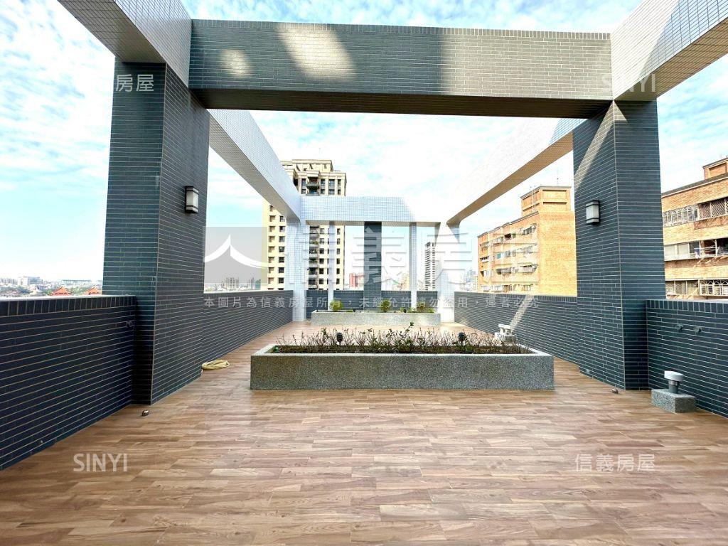 【巨蛋精選】２房２衛平車房屋室內格局與周邊環境