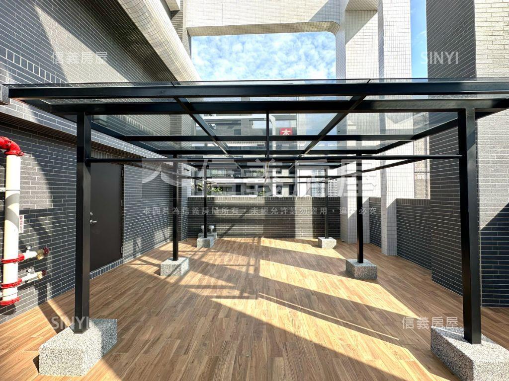 【巨蛋精選】２房２衛平車房屋室內格局與周邊環境