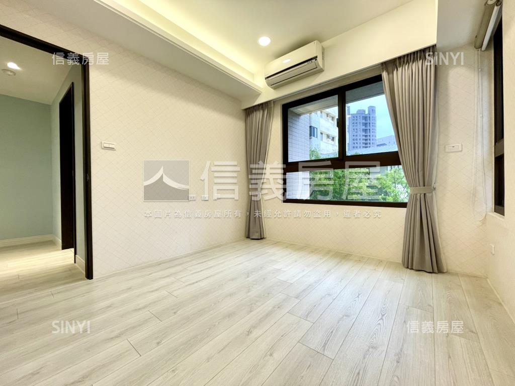 孩子王美裝潢平面車位房屋室內格局與周邊環境