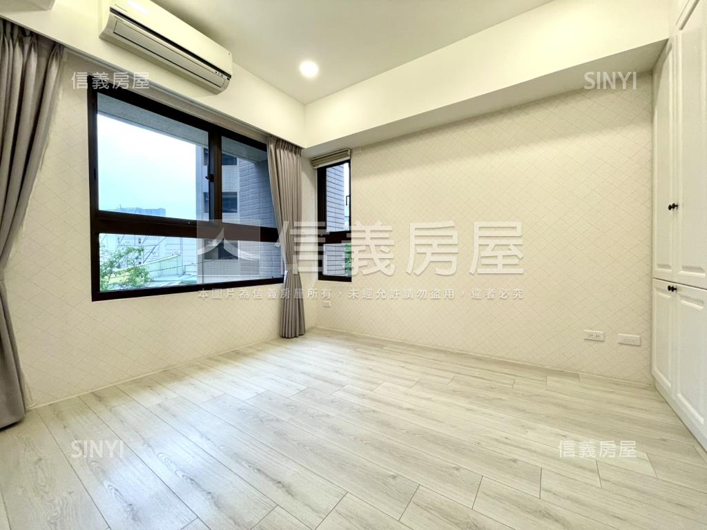 孩子王美裝潢平面車位房屋室內格局與周邊環境