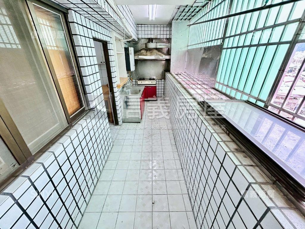 低總價３房平車位房屋室內格局與周邊環境