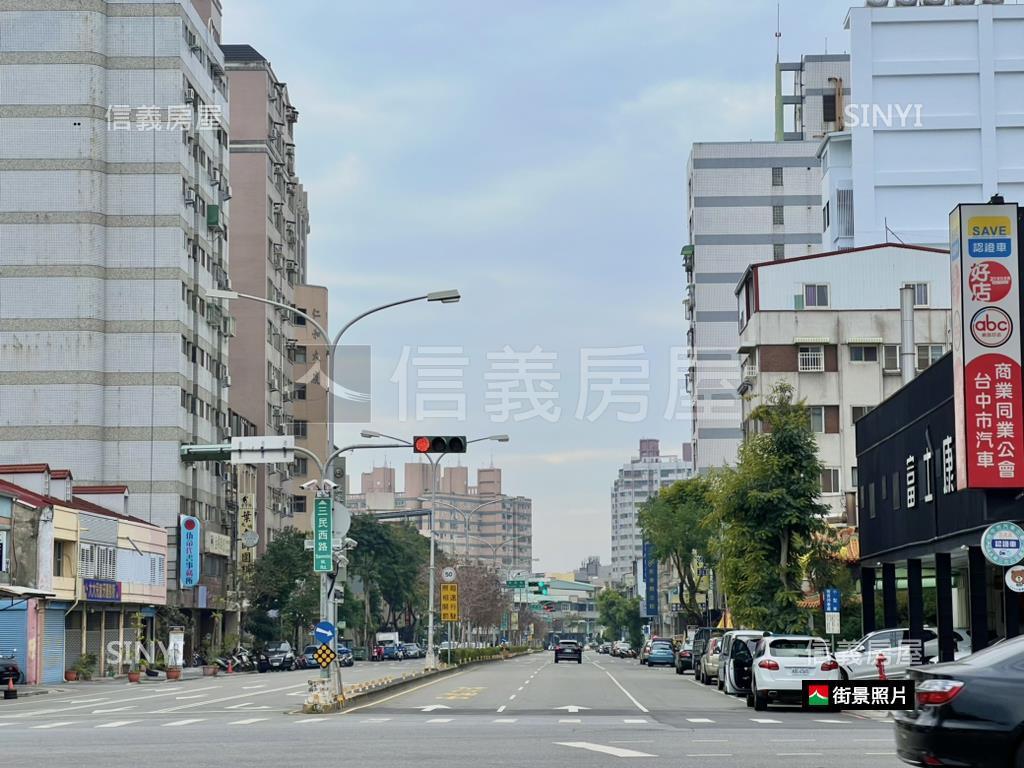 稀有＊西區＊臨路透天店面房屋室內格局與周邊環境