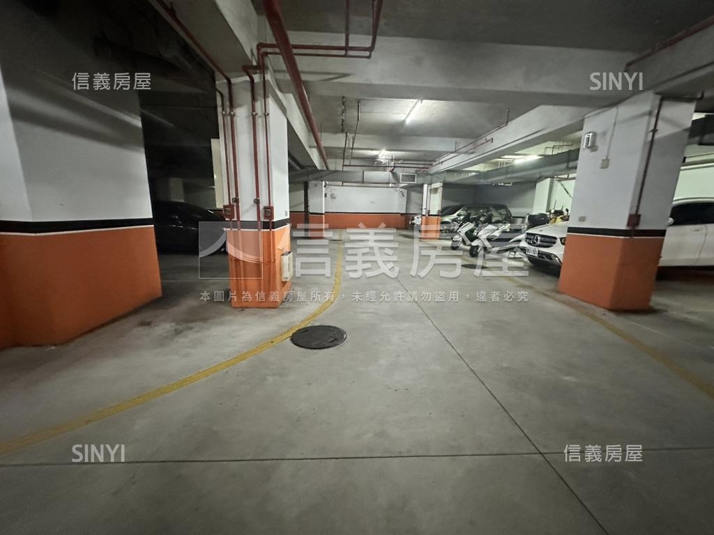 專任台大翰林坡平車位房屋室內格局與周邊環境