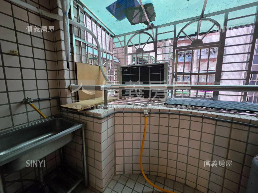 專任台北皇家溫馨小宅房屋室內格局與周邊環境