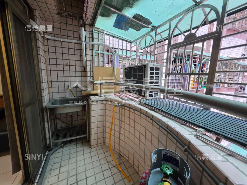 專任台北皇家溫馨小宅房屋室內格局與周邊環境
