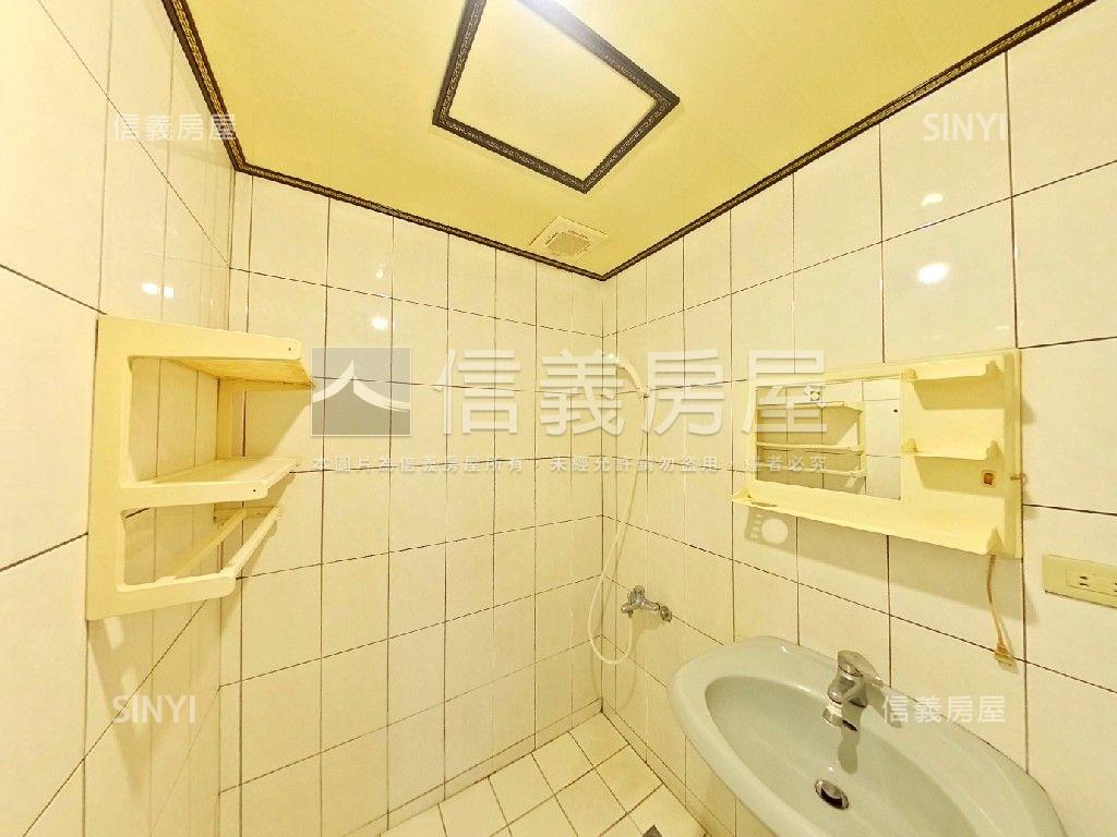 專任台北皇家溫馨小宅房屋室內格局與周邊環境