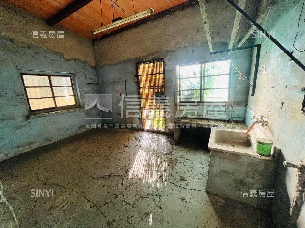 大地坪雙併透天房屋室內格局與周邊環境