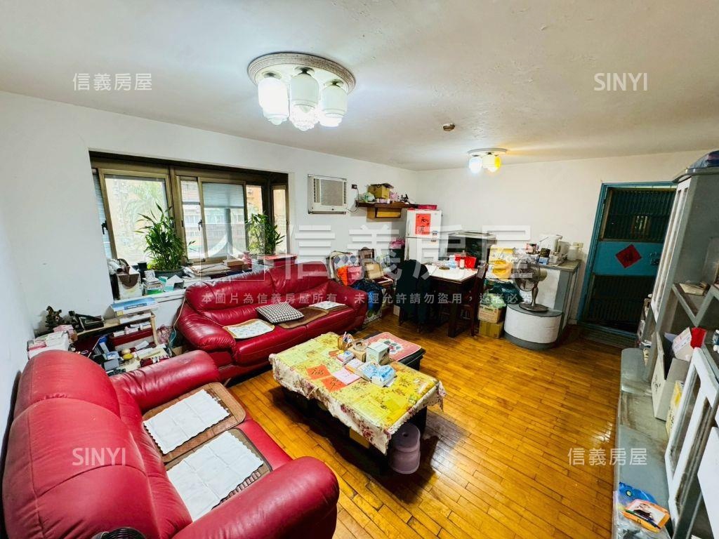 成功８樓●面中庭１．５衛房屋室內格局與周邊環境