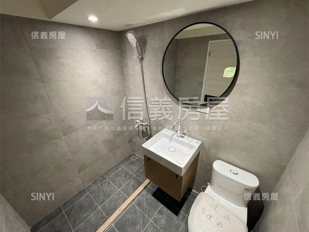 皇家尊爵低總價一房一廳房屋室內格局與周邊環境