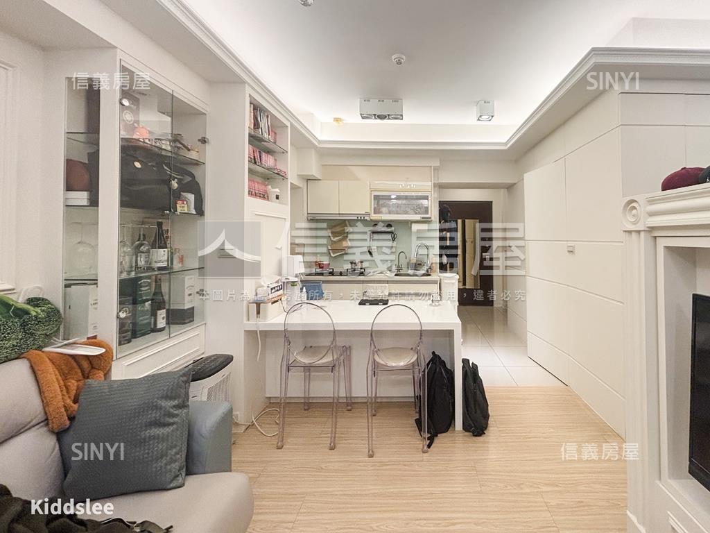 這是二時代高樓後棟房屋室內格局與周邊環境