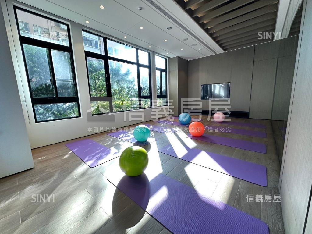 璀璨港灣極致美學兩房平車房屋室內格局與周邊環境