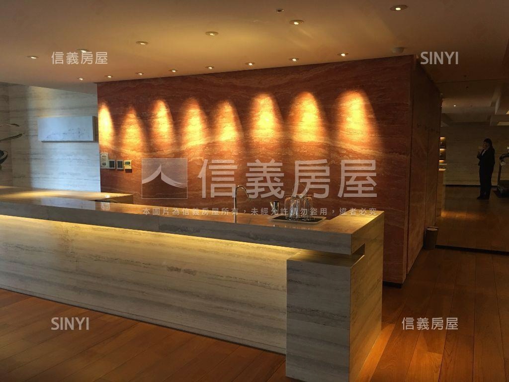 由鉅大謙高樓超美裝潢視野房屋室內格局與周邊環境