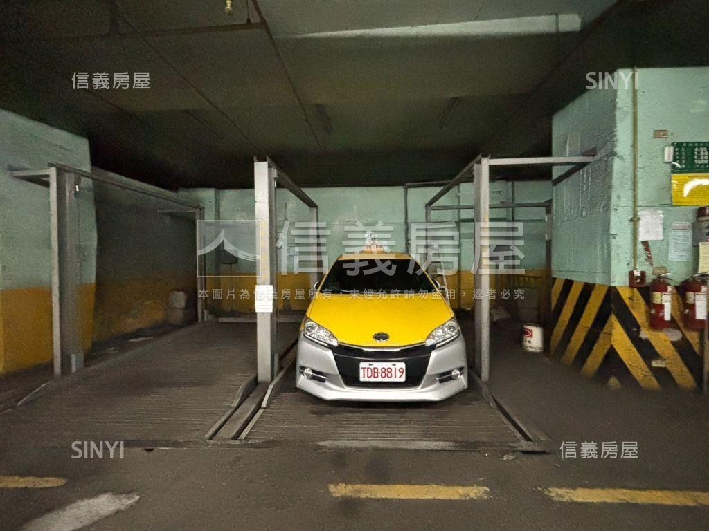 ★中科四房次頂樓附車位★房屋室內格局與周邊環境