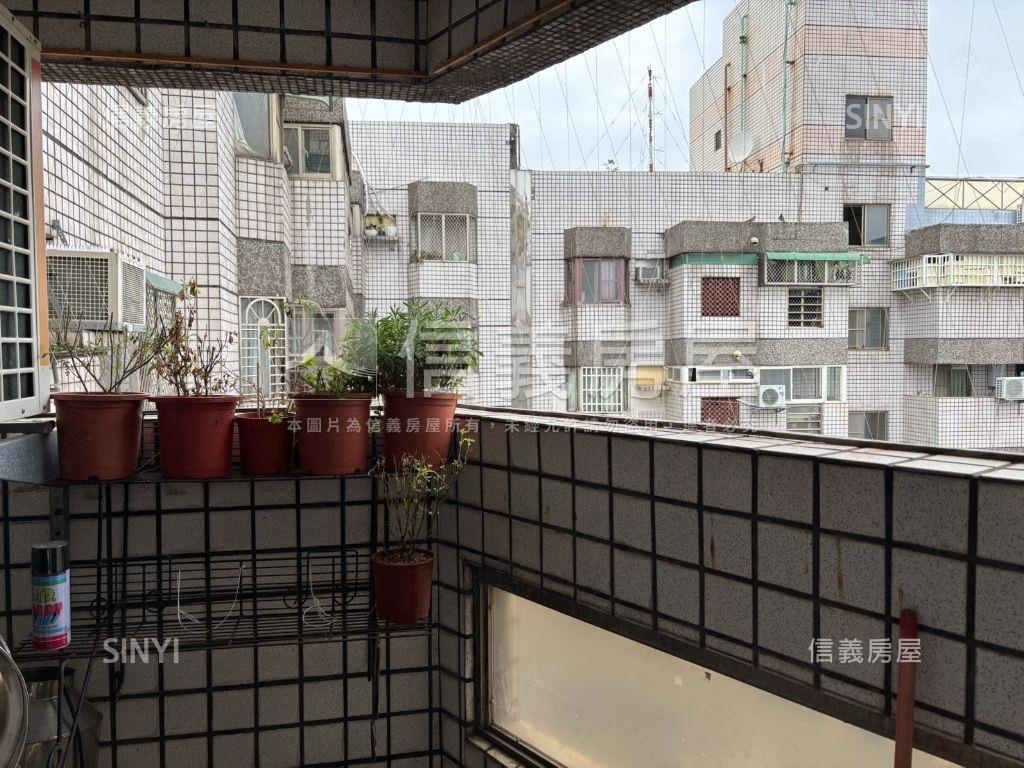 ★中科四房次頂樓附車位★房屋室內格局與周邊環境