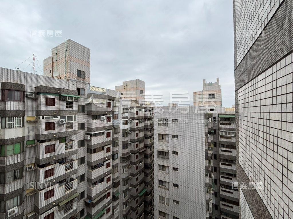 ★中科四房次頂樓附車位★房屋室內格局與周邊環境