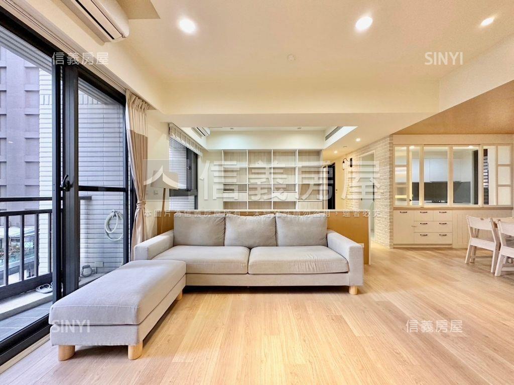心里畫精美裝潢戶房屋室內格局與周邊環境