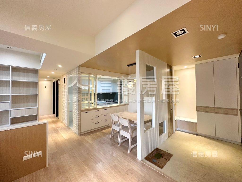 心里畫精美裝潢戶房屋室內格局與周邊環境