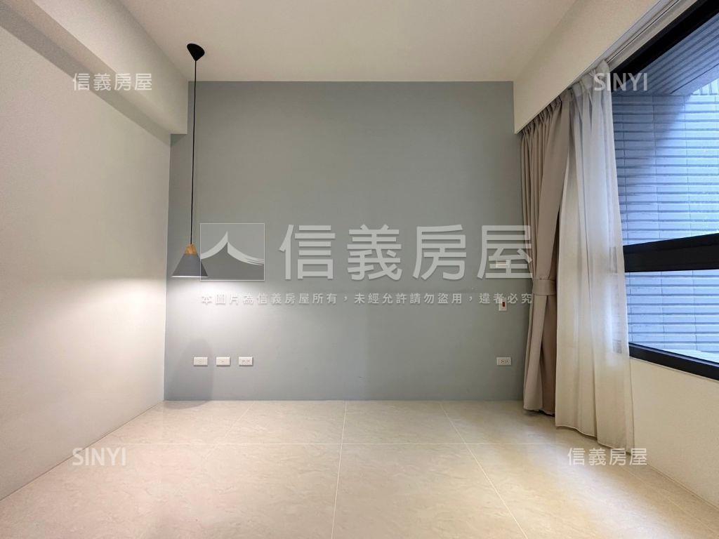 心里畫精美裝潢戶房屋室內格局與周邊環境
