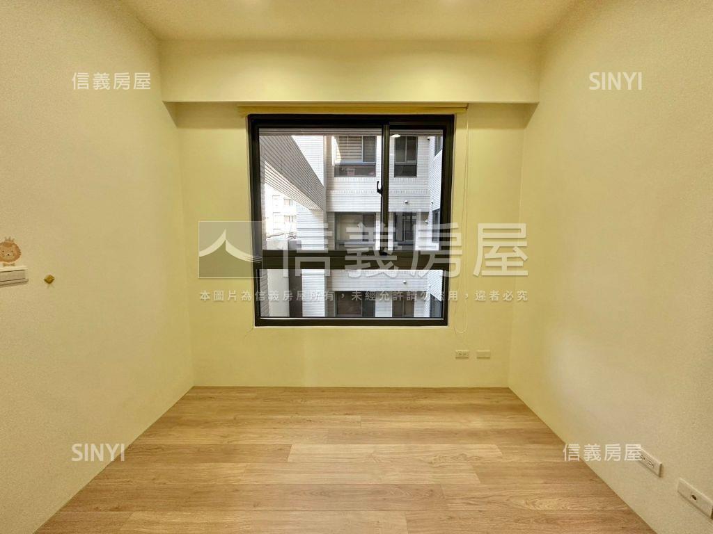 心里畫精美裝潢戶房屋室內格局與周邊環境