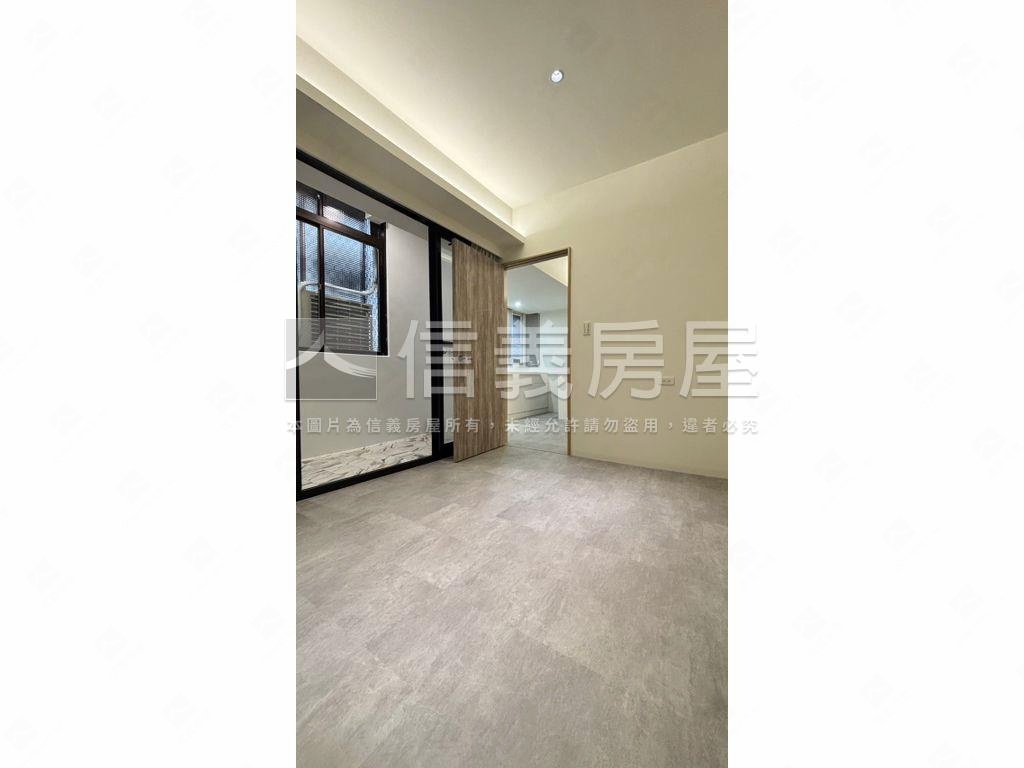 近捷運美妝精品兩房房屋室內格局與周邊環境
