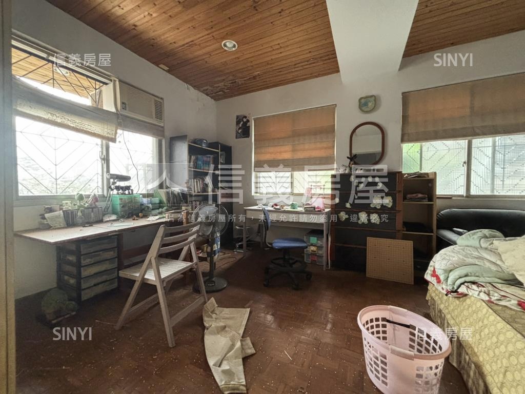 英專路稀有近捷運透天房屋室內格局與周邊環境