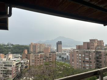 英專路稀有近捷運透天